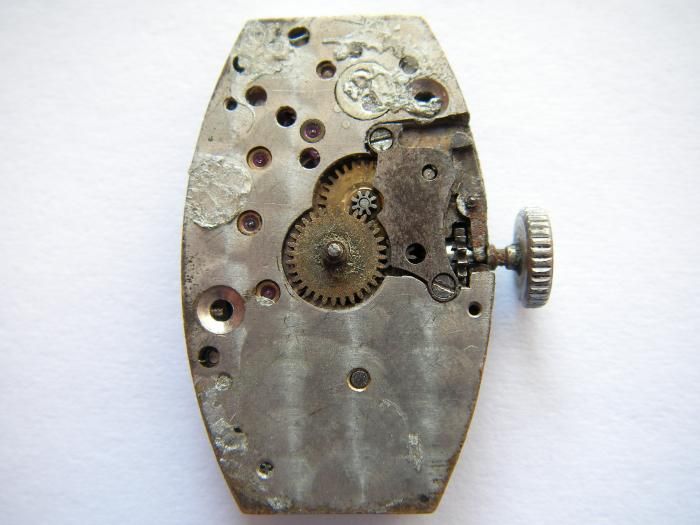 Winton watch co tonneau cal 2H.5 gents watch movement  