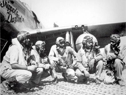 Photo  Tuskegee Airmen Fighter P 51 Skippers Darlin  