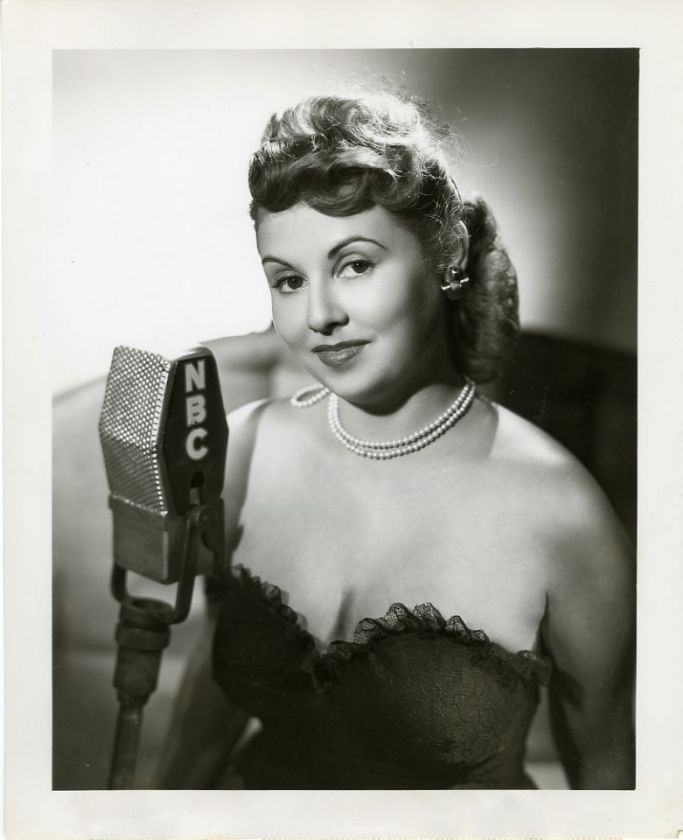 SANDRA GOULD (MRS. KRAVTIZ)   VINTAGE GLAMOR STILL 1946  