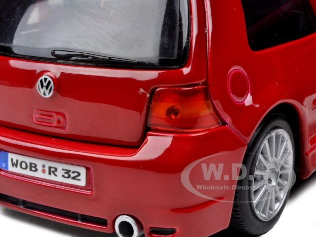 VOLKSWAGEN GOLF R32 RED 1/24 DIECAST MODEL CAR  