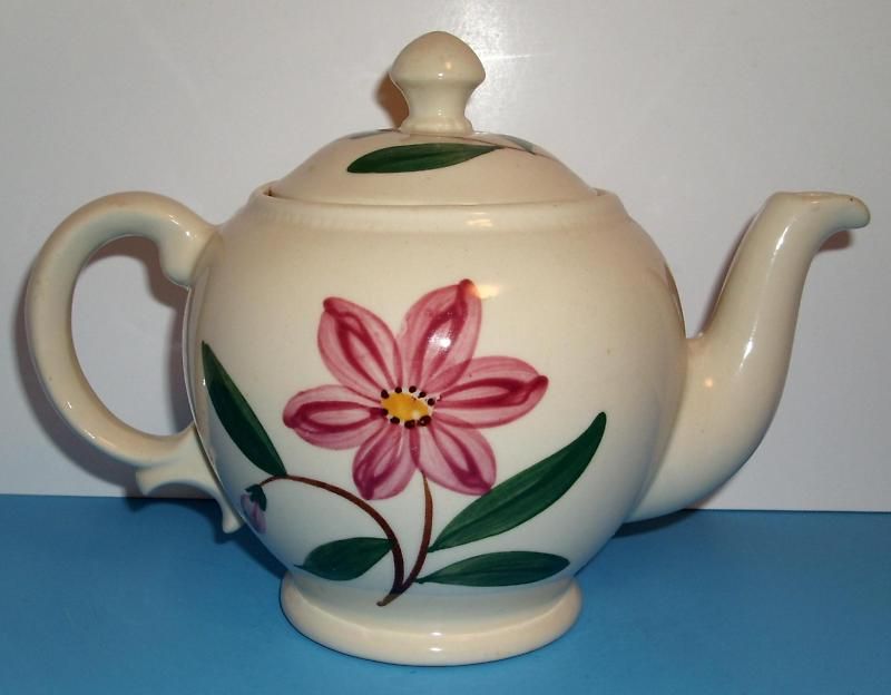 VINTAGE SHAWNEE TEAPOT MARKED U.S.A.  