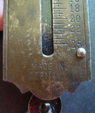 VINTAGE POCKET BALANCE/SCALE GERMANY 25 LBS. SCALE  