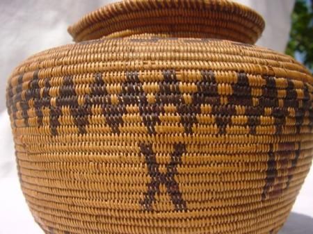 FINELY WOVEN TULARE YOKUTS BASKET  