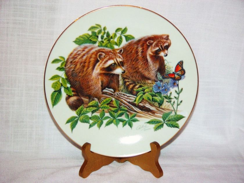 Natures Heritage Collectable Plate Richard Timm Raccons  