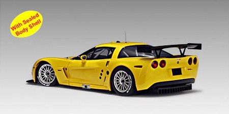 AUTOArt 118 CHEVROLET CORVETTE C6R PLAIN BODY VERSION (Yellow) LE 