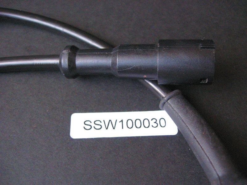 Land Rover Freelander ABS Wheel SENSOR FRONT SSW100030  