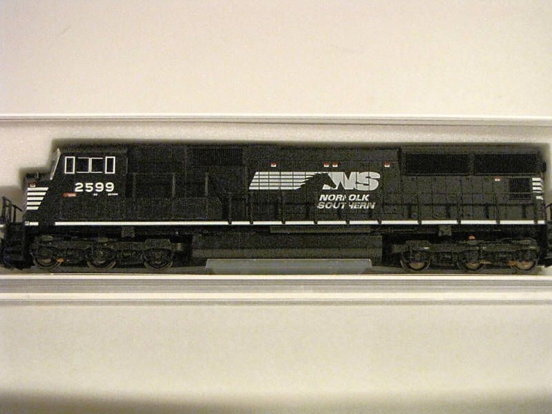 Kato 176 7502 Diesel SD70M Norfolk Southern N MIB  