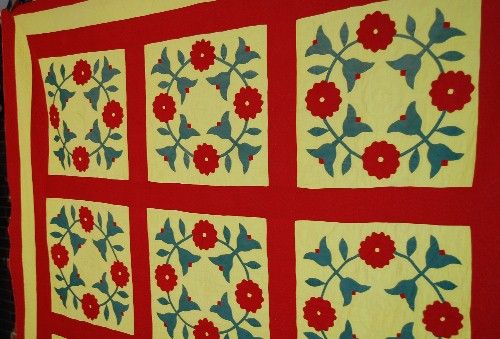 VIBRANT 1870s Mennonite Wreath Applique Antique Quilt  