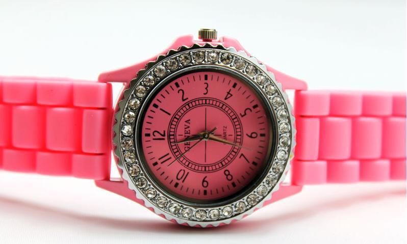   Pick Classic Gel Silicone Men Lady Unisex Jelly Quartz Watches Gifts