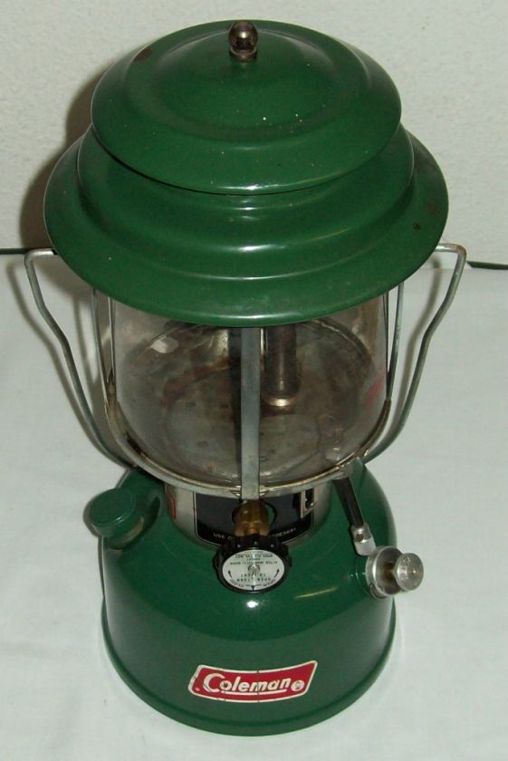 VINTAGE COLEMAN 220J DOUBLE MANTLE LANTERN 8 / 79  