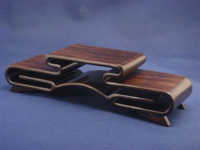 IRON WOOD STAND For netsuke or Curios  GZ354  