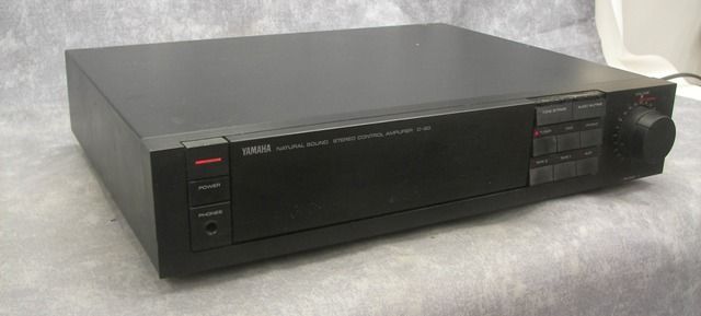 YAMAHA C 80 Natural Sound Stereo Control Amplifier Preamplifier  