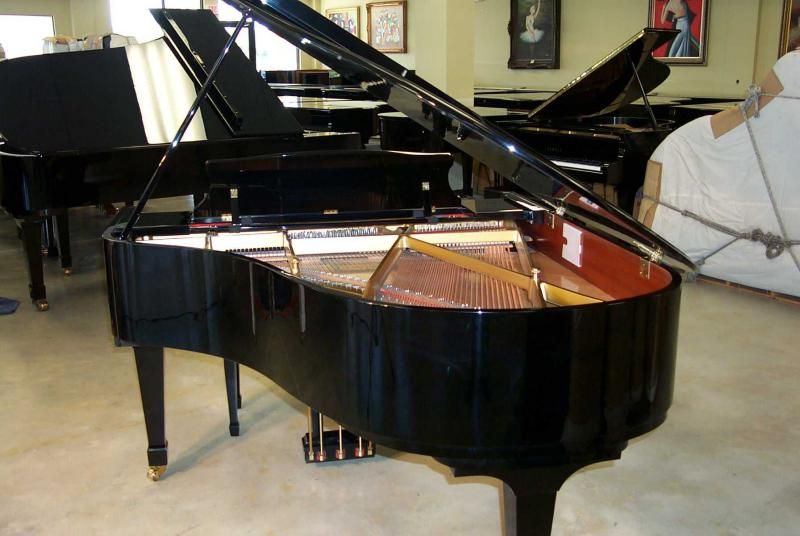 Kawai RX2 Baby Grand Piano Outlet  