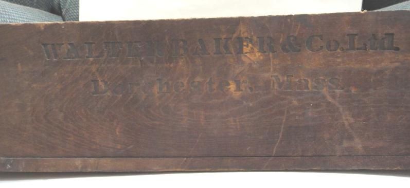 1900 WALTER BAKER CHOCOLATE WOOD BOX paris expo  