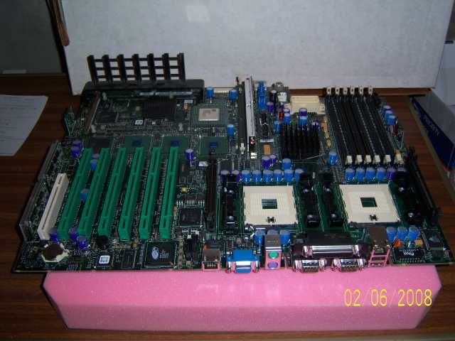 Dell PowerEdge 2600 Mainboard 6X871 (socket 603 = 400MHz bus)