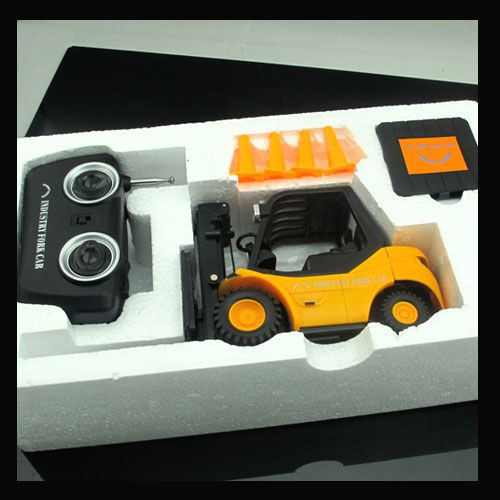 Function Radio Controlled (forward/backward, left/right, lifting 