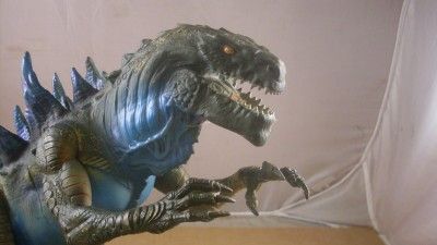 TOY BIZ REMOTE CONTROL GODZILLA ANIMATED FIGURE  